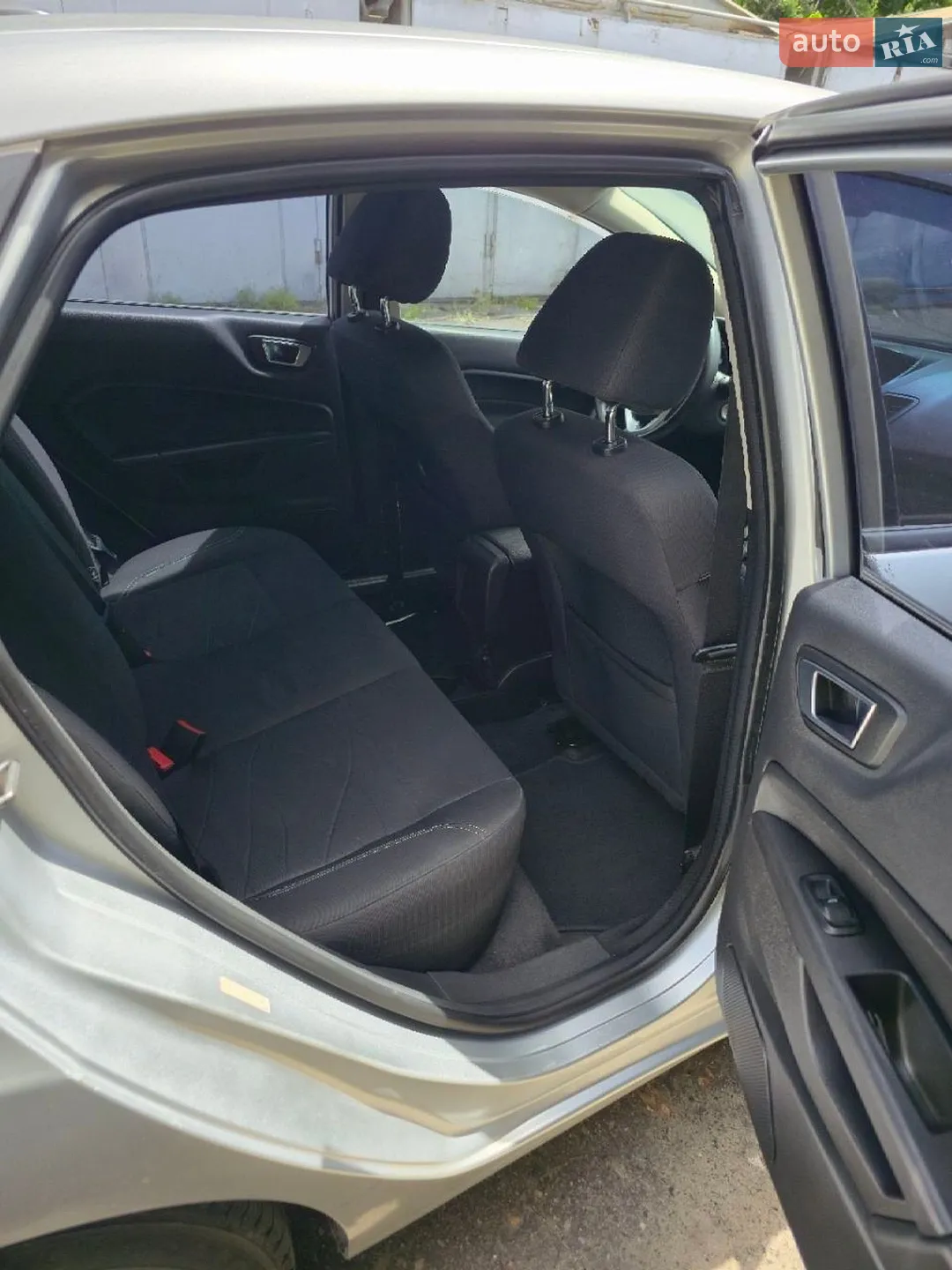 2015 Ford Fiesta - мініатюра 8