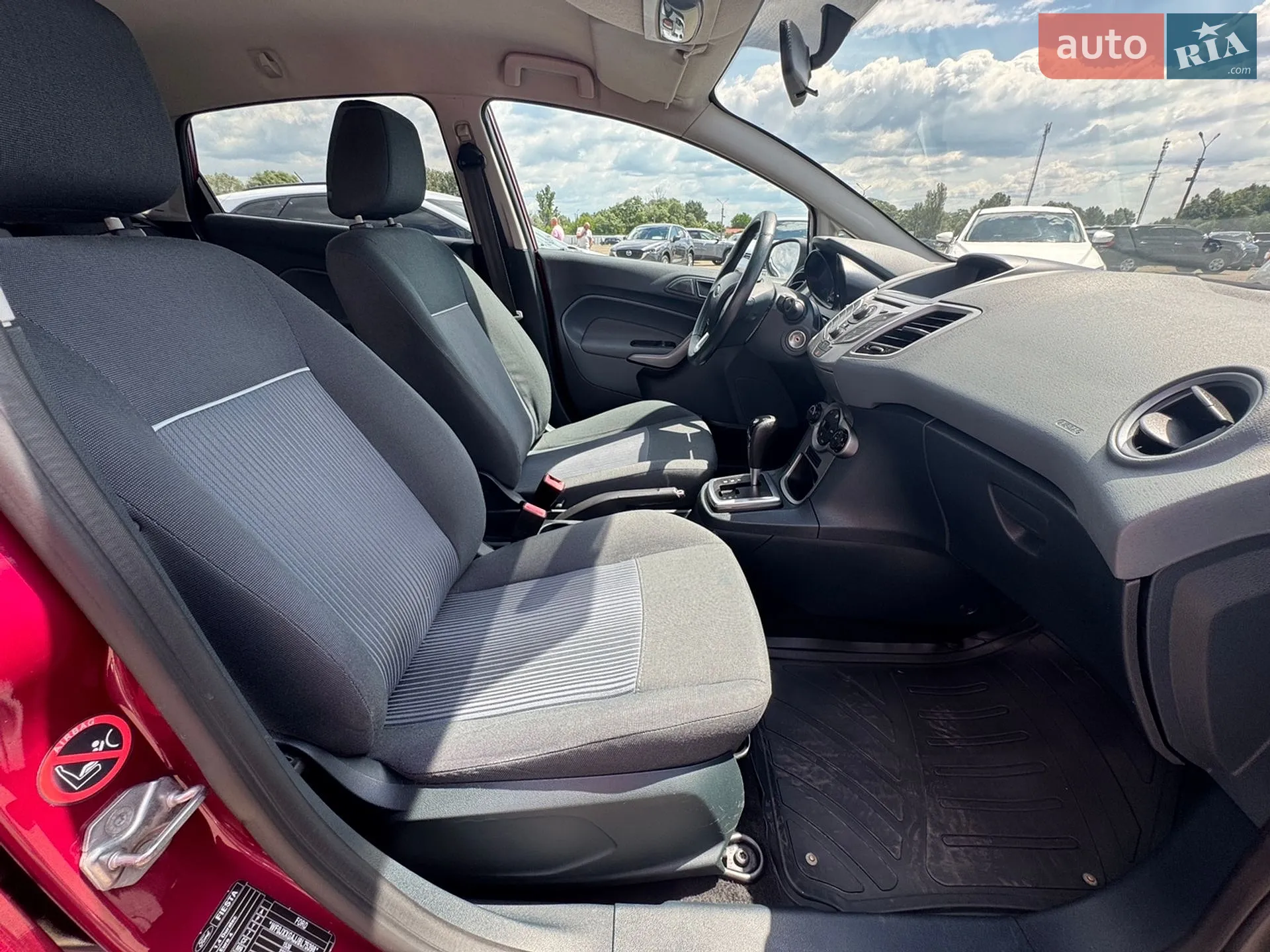 2011 Ford Fiesta - мініатюра 11