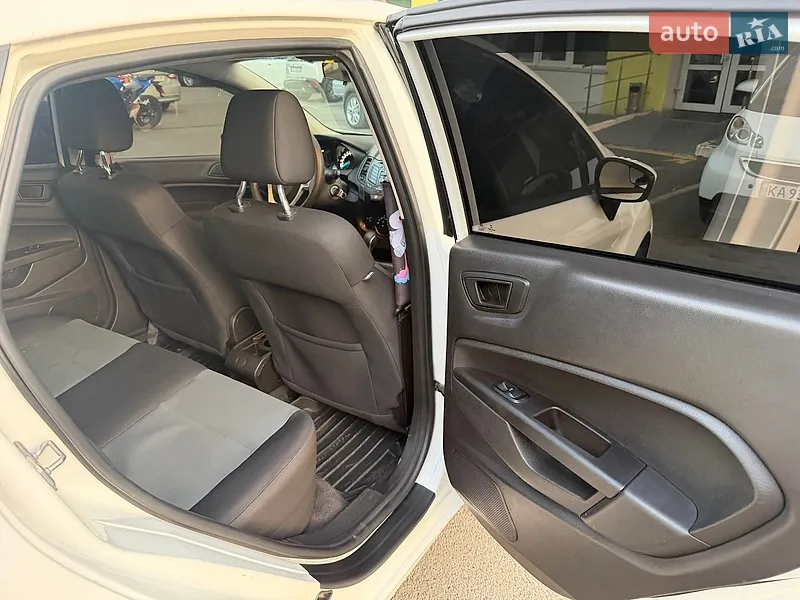 Ford Fiesta 2017 VIN 3FADP4AJ0HM166271 фото оголошення 9 з 53