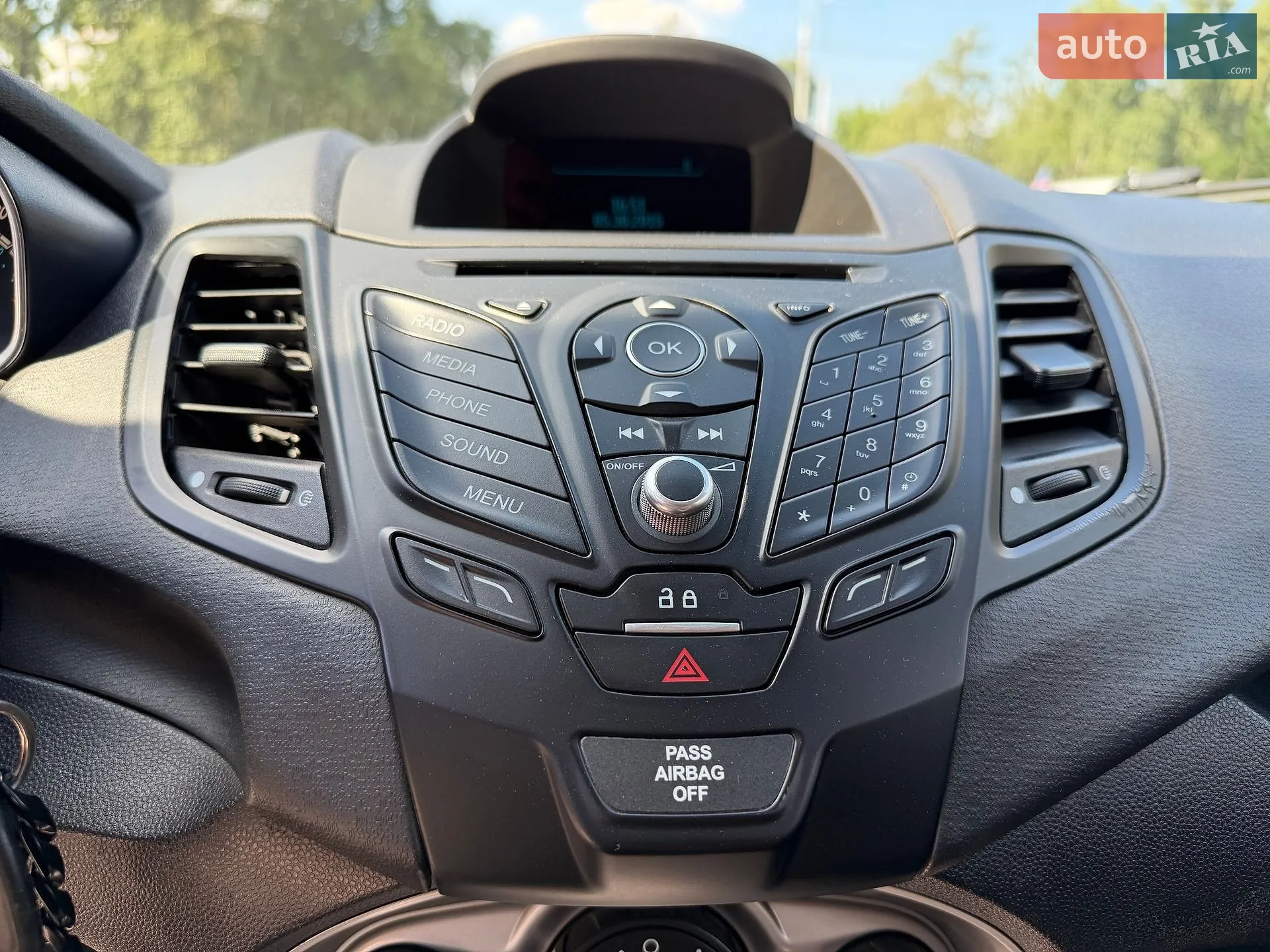 2015 Ford Fiesta - мініатюра 19