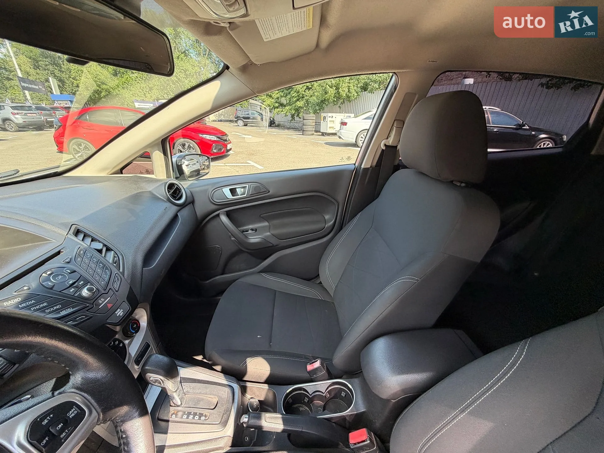 2015 Ford Fiesta - мініатюра 21
