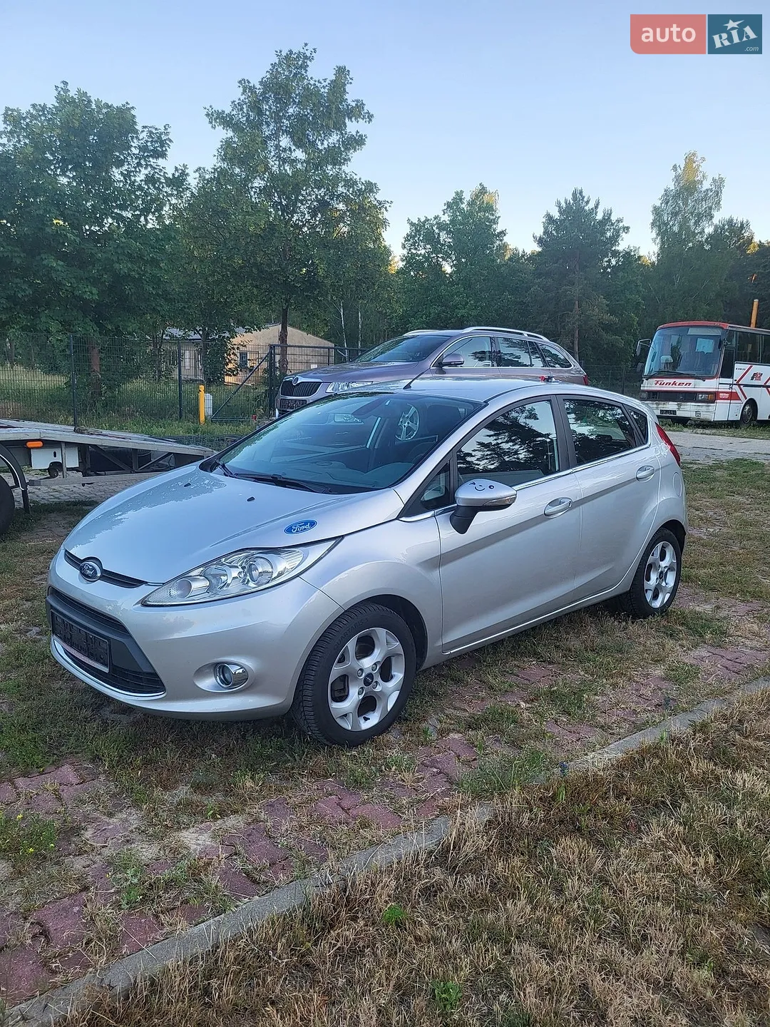 Ford Fiesta 2017 VIN 3FADP4AJ0HM166271 фото оголошення 10 з 20