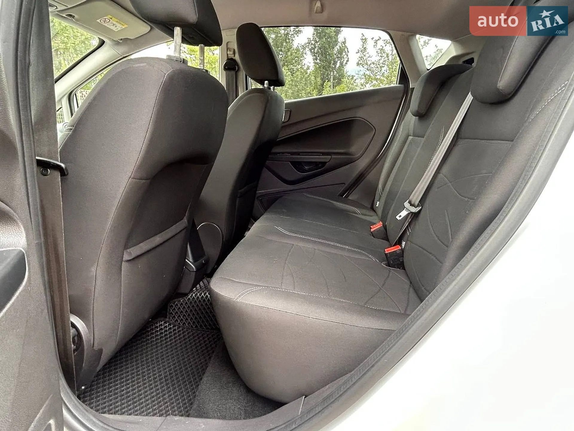 2014 Ford Fiesta - мініатюра 25