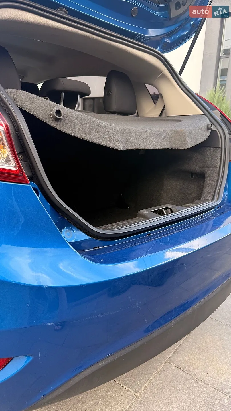 2019 Ford Fiesta - мініатюра 17