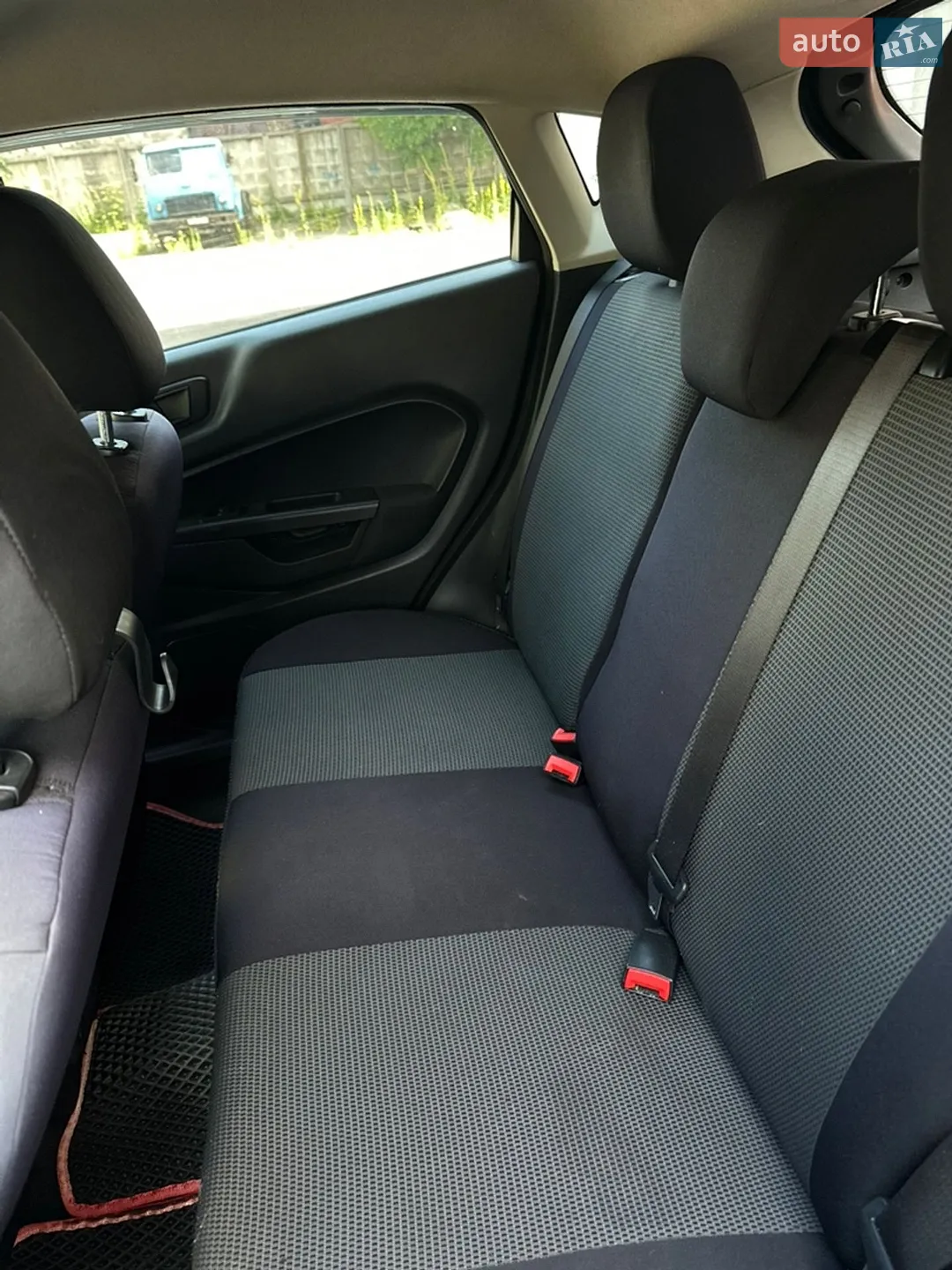 2011 Ford Fiesta - мініатюра 7