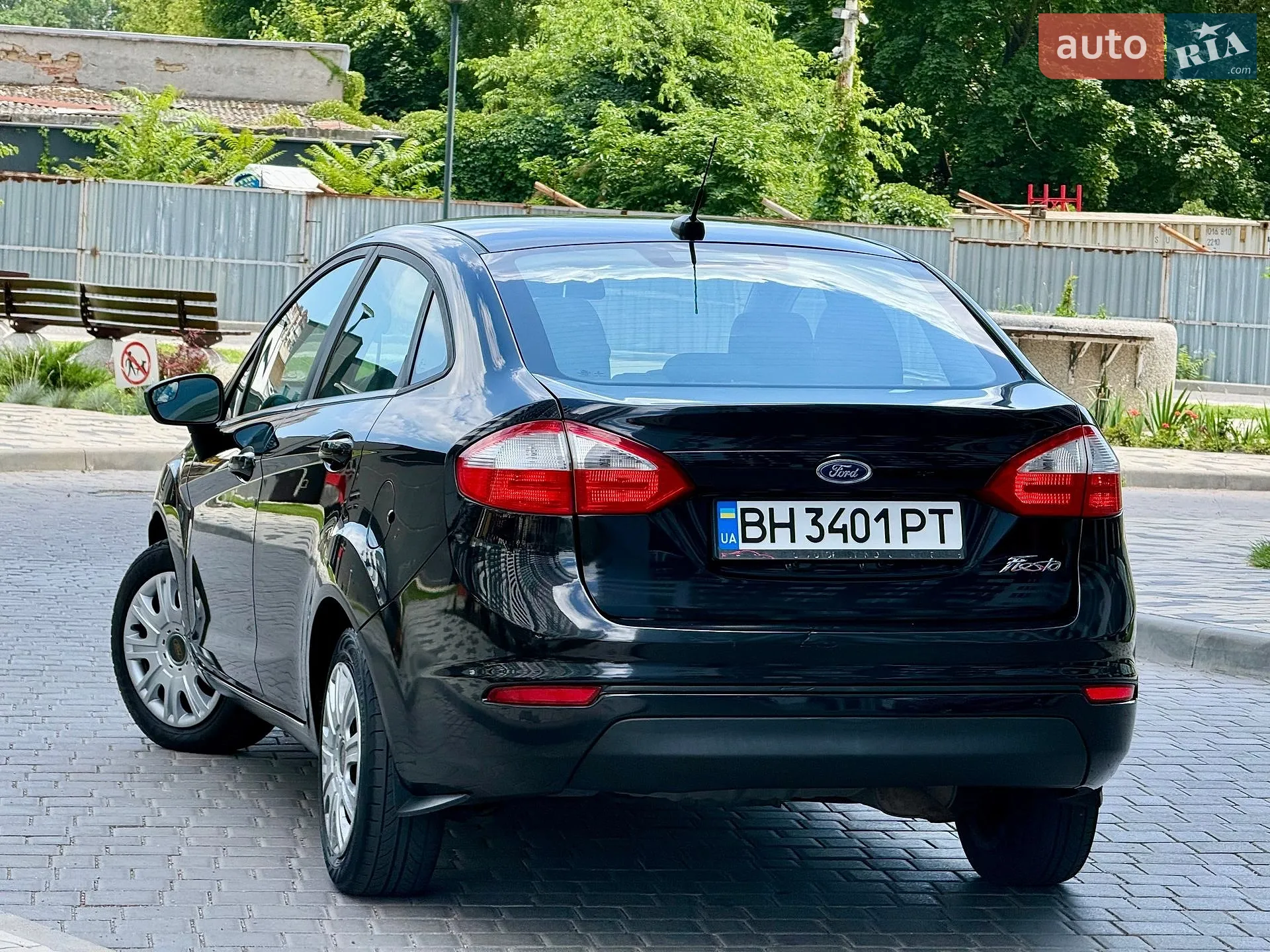 2015 Ford Fiesta - мініатюра 17