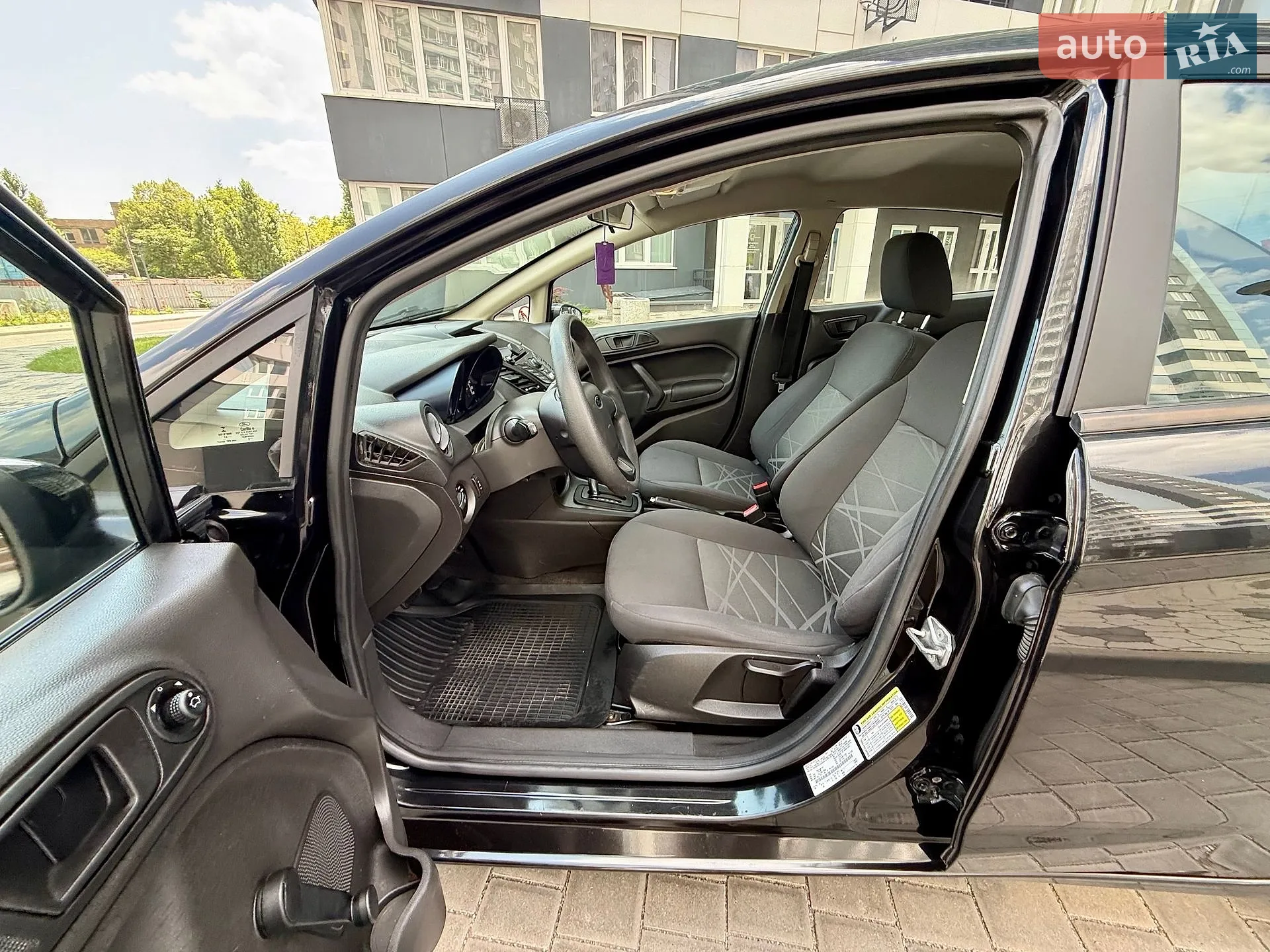 2015 Ford Fiesta - мініатюра 23