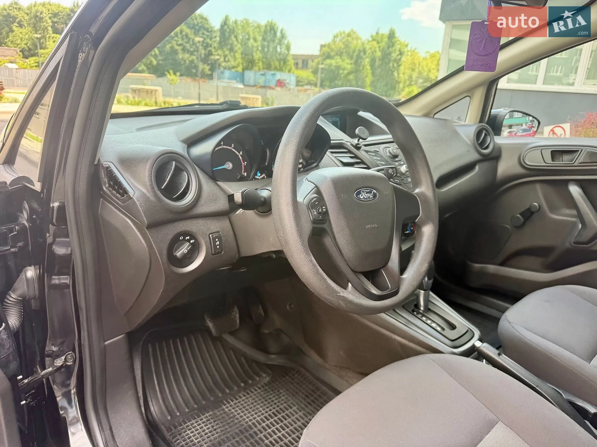 2015 Ford Fiesta - мініатюра 26