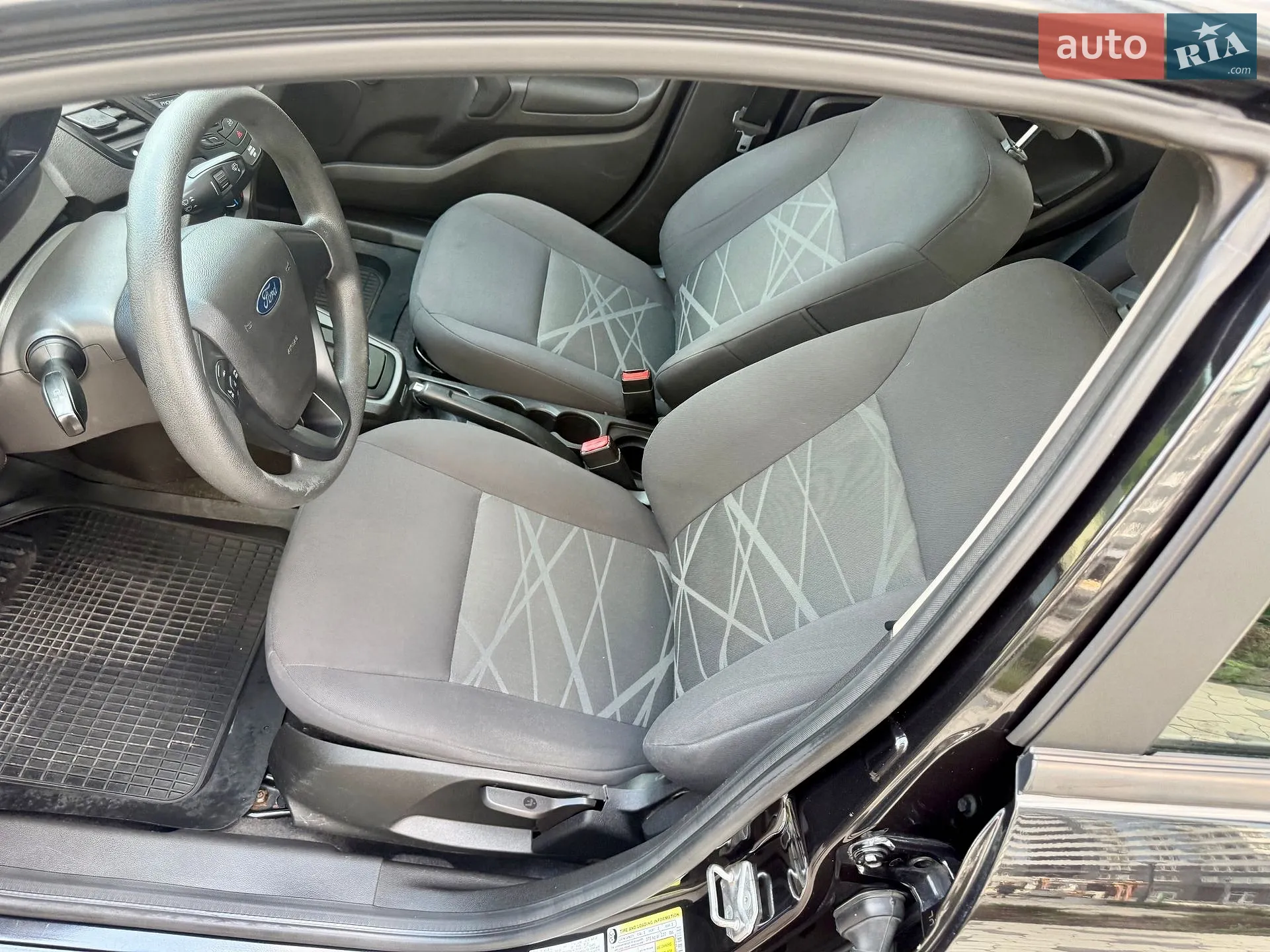 2015 Ford Fiesta - мініатюра 39
