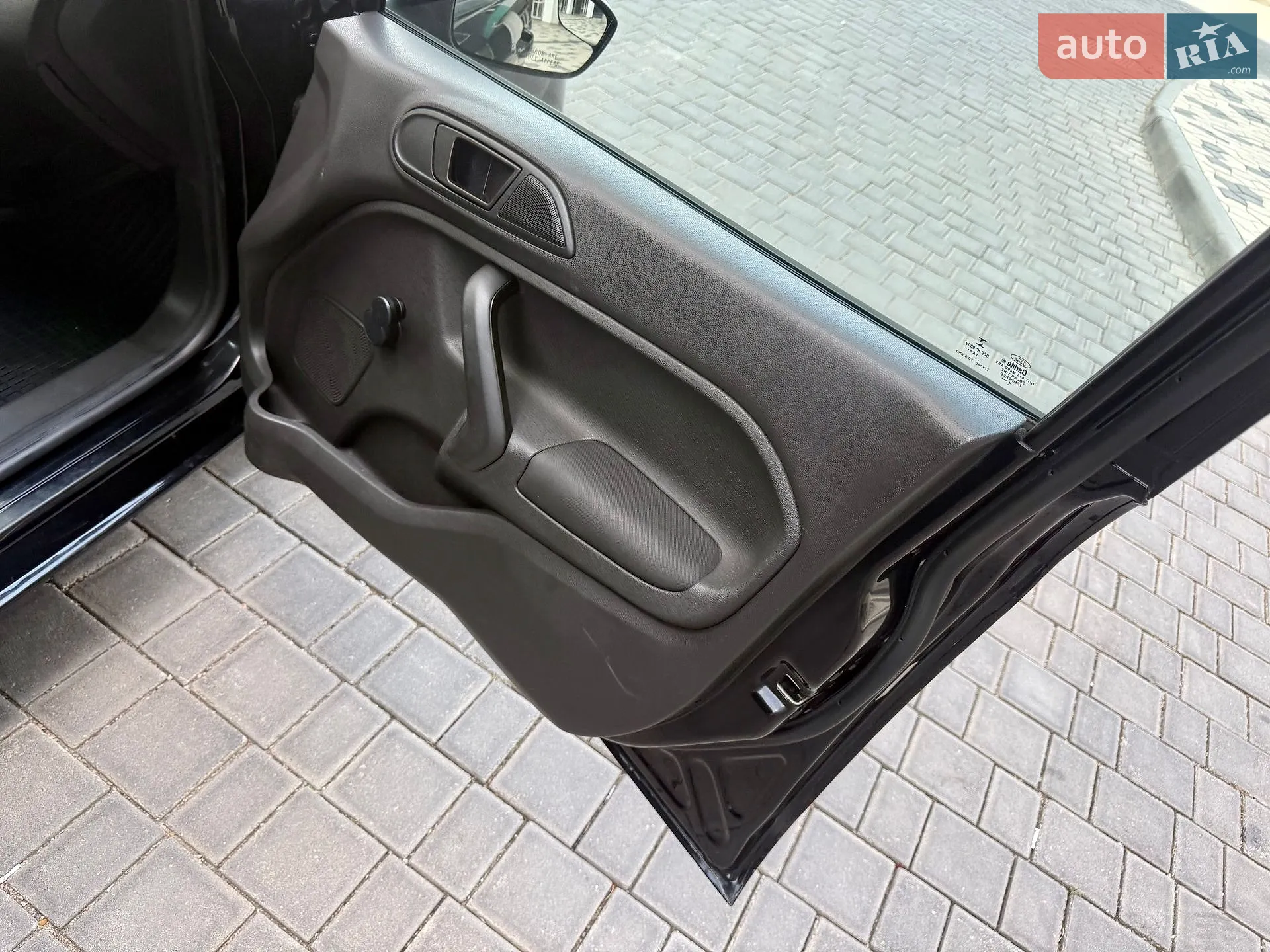 2015 Ford Fiesta - мініатюра 60