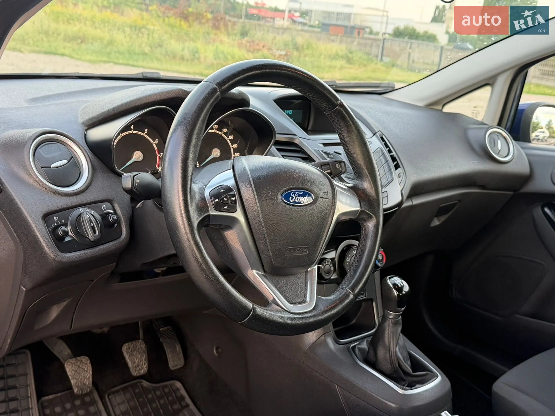 2015 Ford Fiesta - мініатюра 15