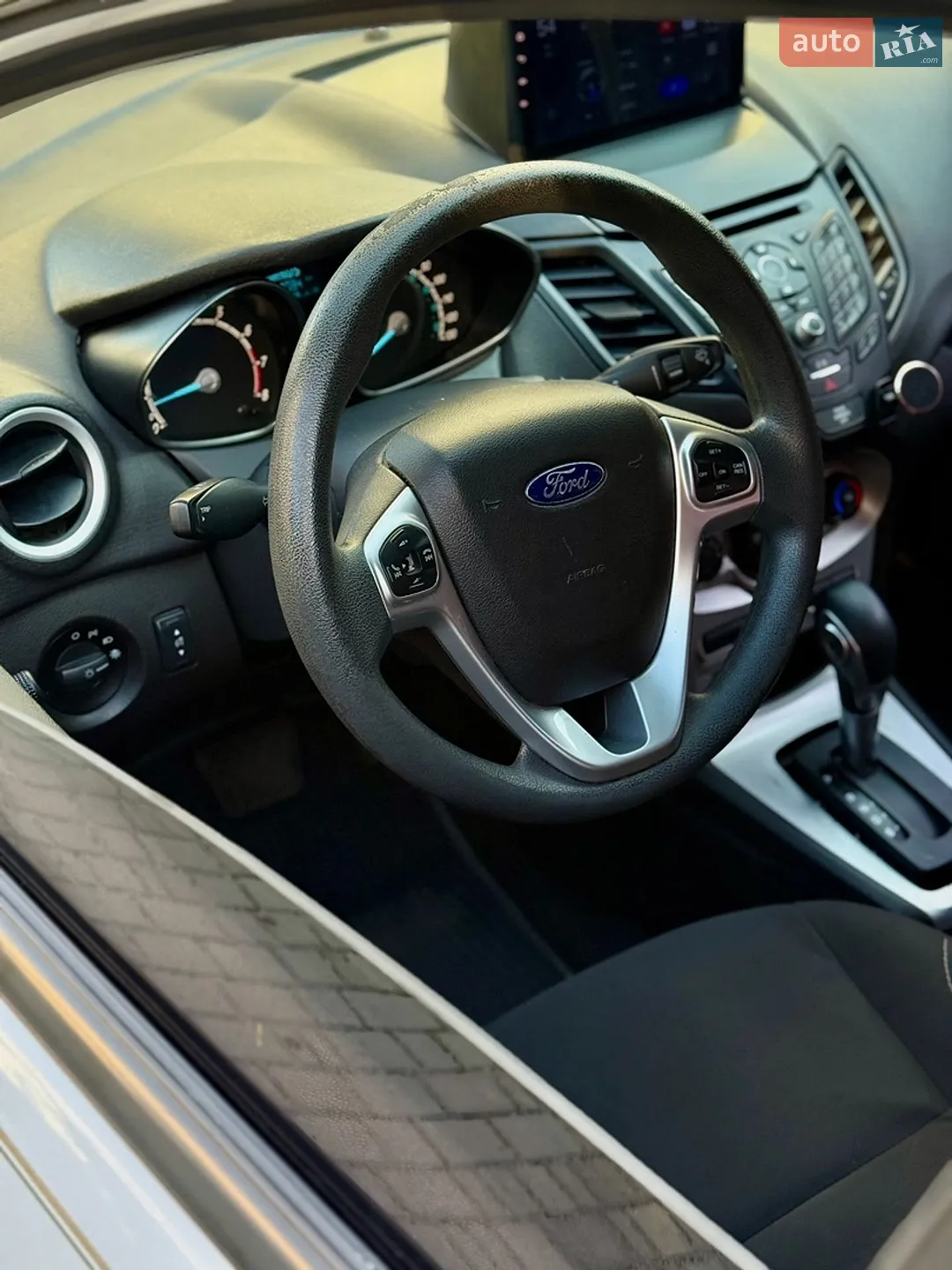 2017 Ford Fiesta - мініатюра 19