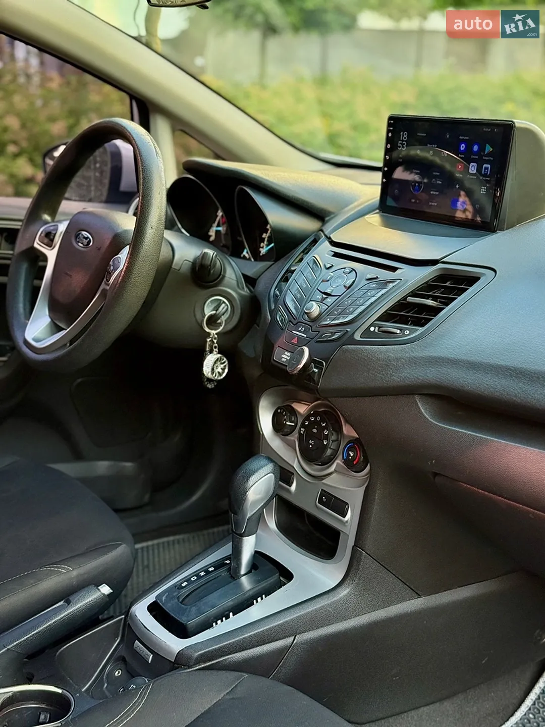 2017 Ford Fiesta - мініатюра 21