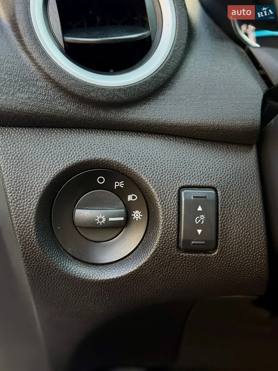 2017 Ford Fiesta - мініатюра 27