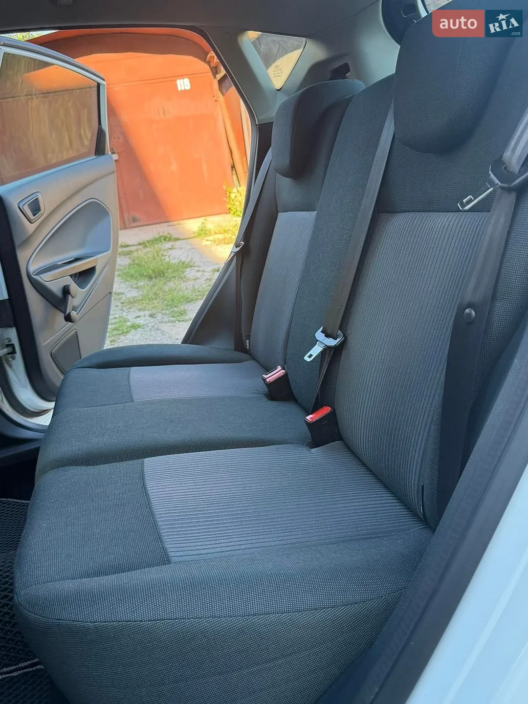 2010 Ford Fiesta - мініатюра 27