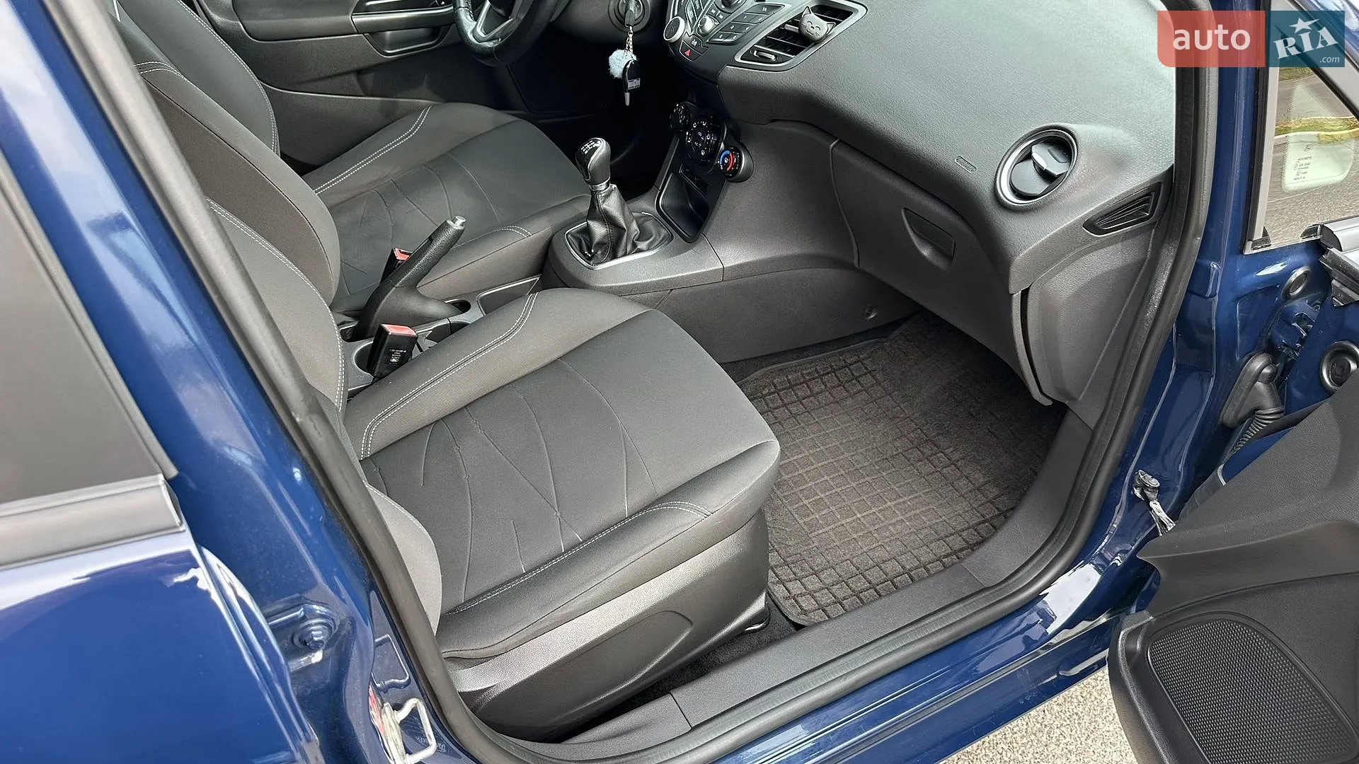 2013 Ford Fiesta - мініатюра 22