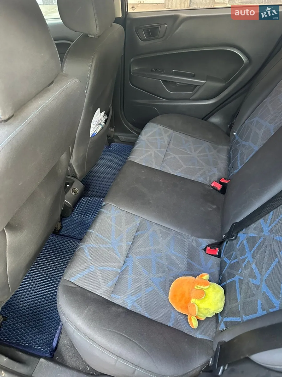 2012 Ford Fiesta - мініатюра 11