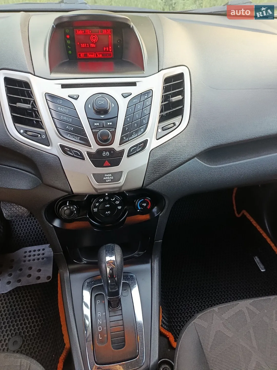 2012 Ford Fiesta - мініатюра 15