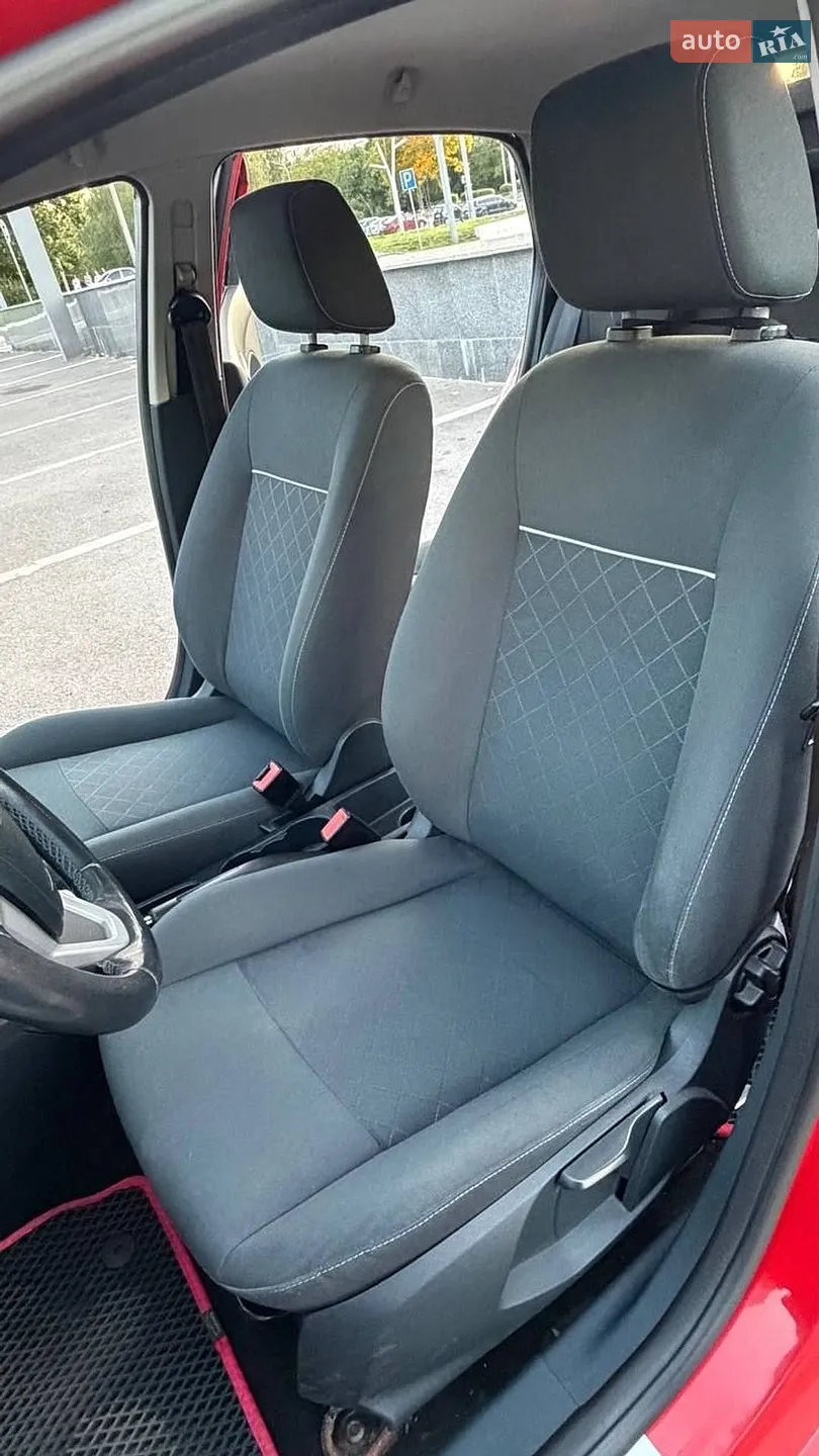2012 Ford Fiesta - мініатюра 12