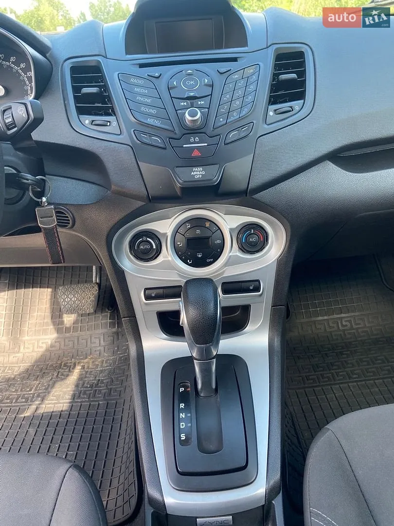 2019 Ford Fiesta - мініатюра 11