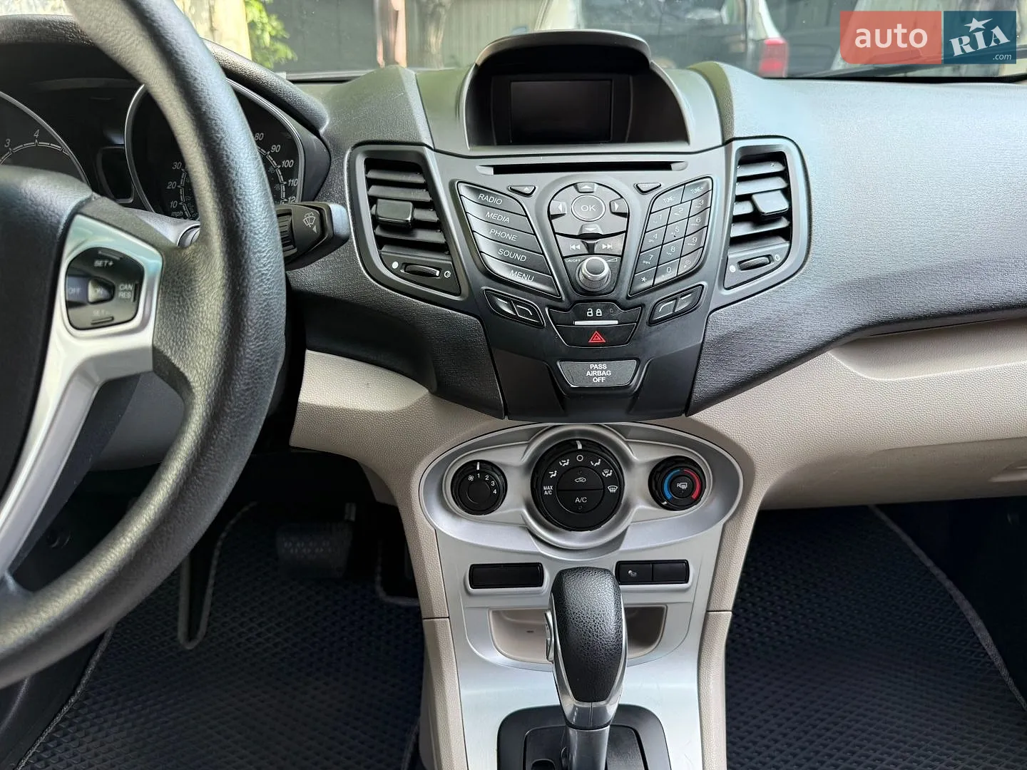 2018 Ford Fiesta - мініатюра 33