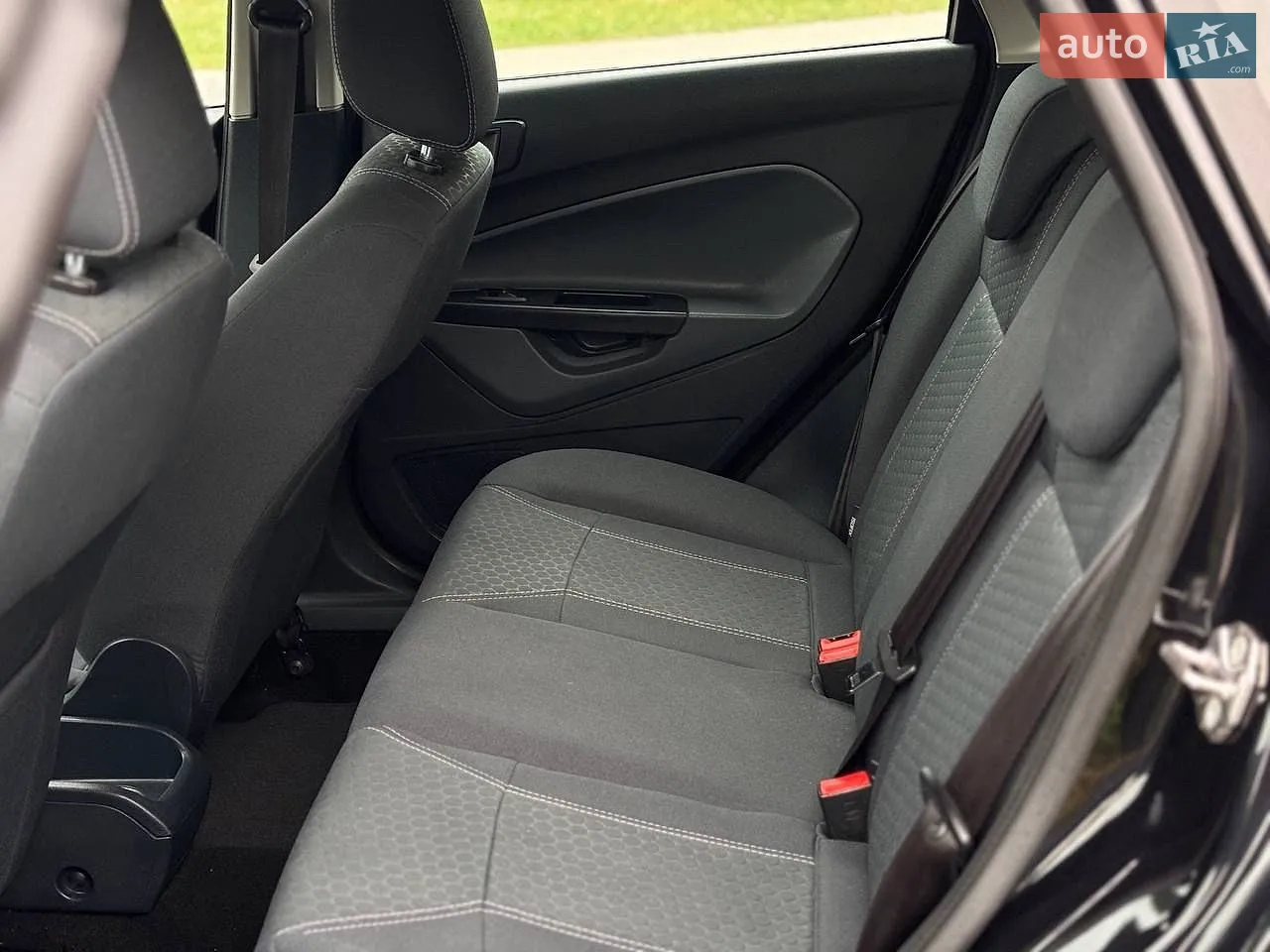 2010 Ford Fiesta - мініатюра 15