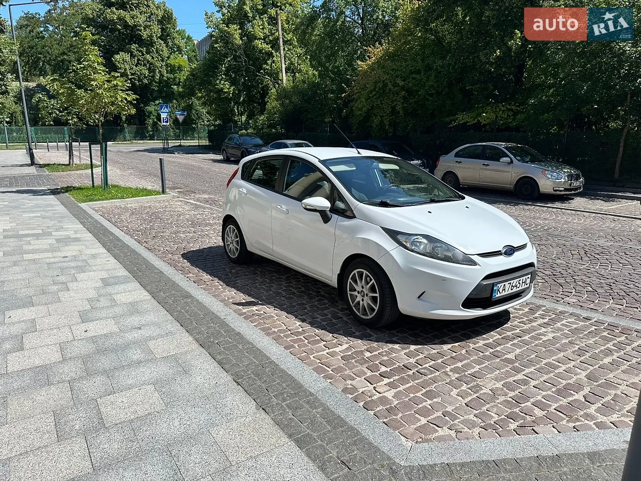 2011 Ford Fiesta - мініатюра 23