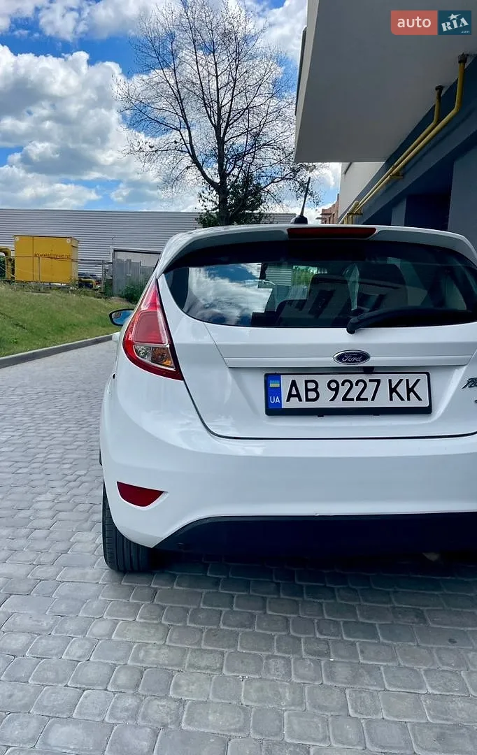2015 Ford Fiesta - мініатюра 16