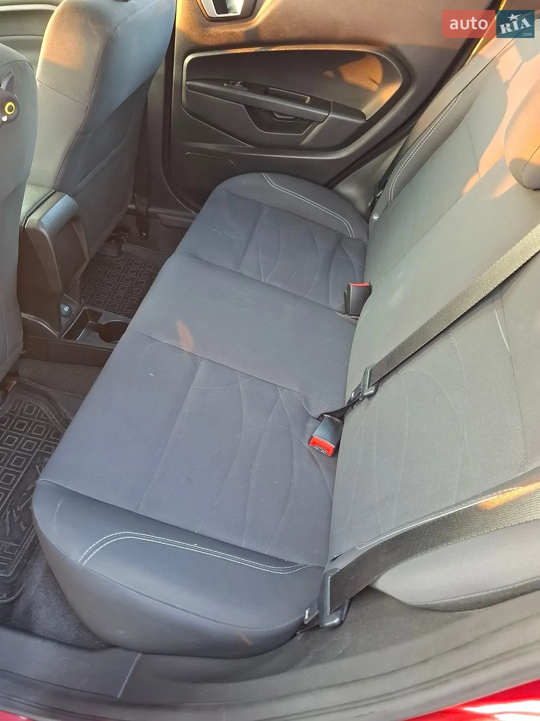 2015 Ford Fiesta - мініатюра 18