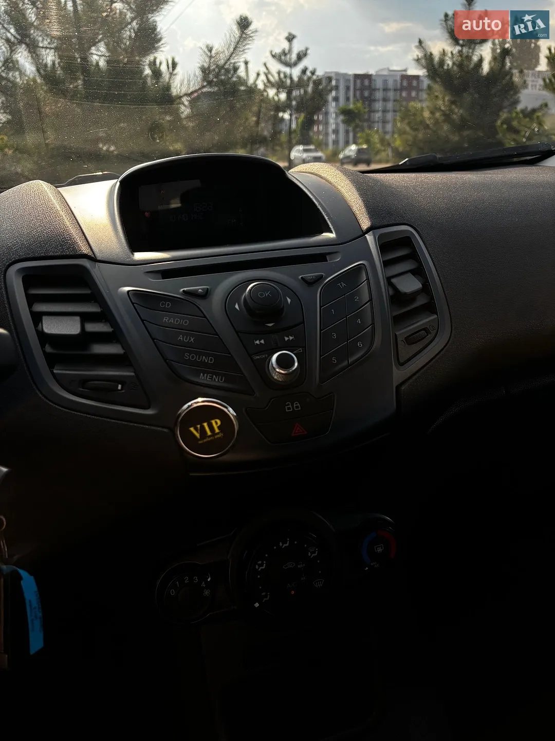 2013 Ford Fiesta - мініатюра 27