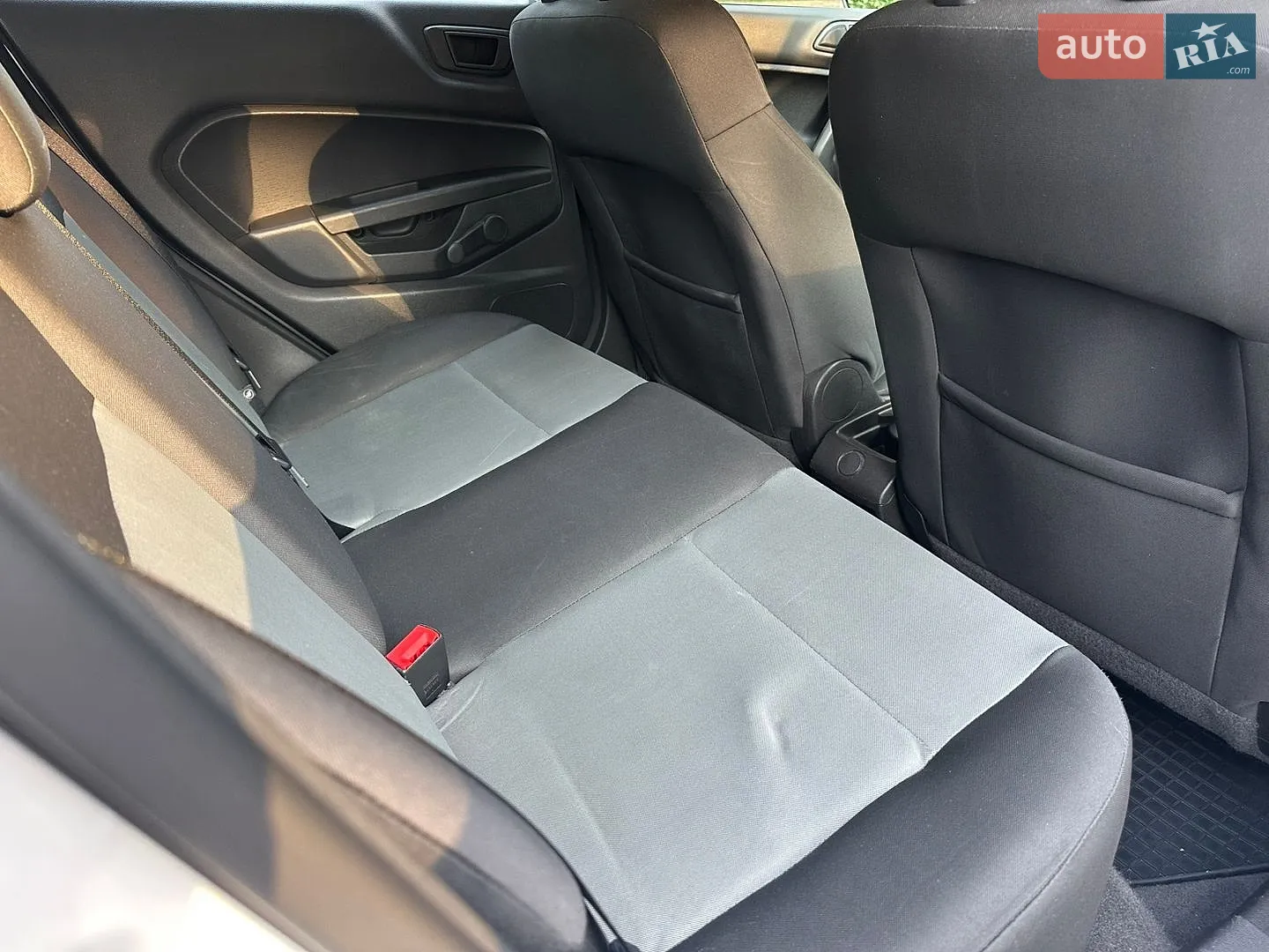 2016 Ford Fiesta - мініатюра 13