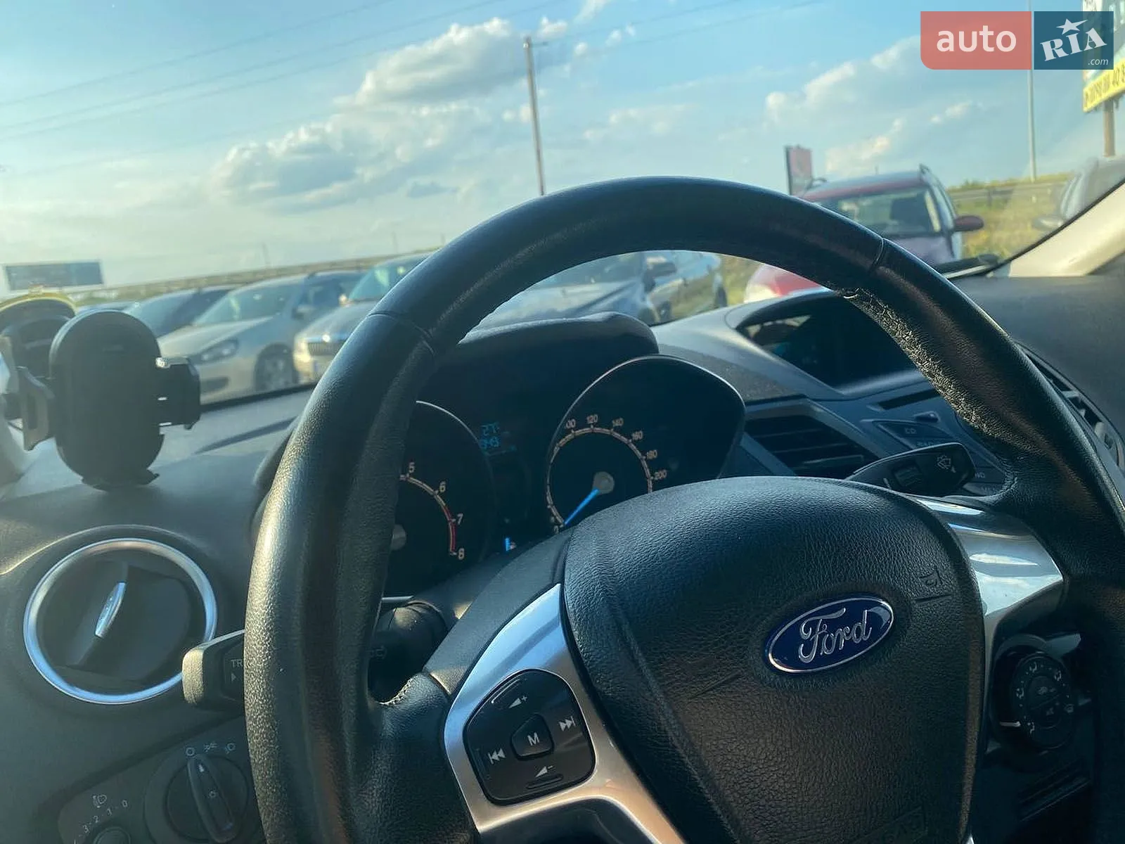 2013 Ford Fiesta - мініатюра 23