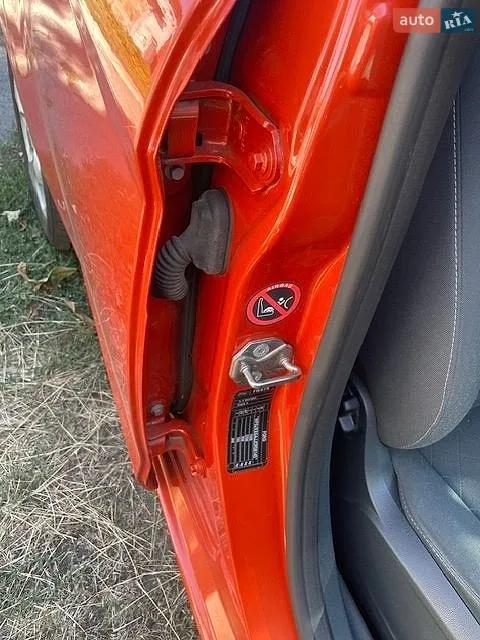 2012 Ford Fiesta - мініатюра 17