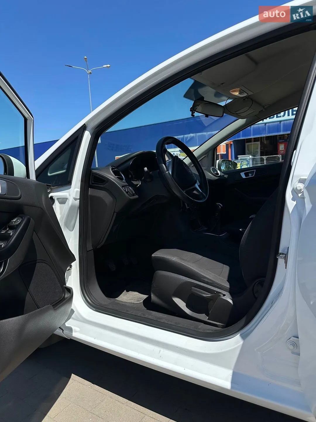 2013 Ford Fiesta - мініатюра 23