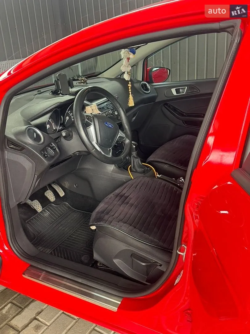 2016 Ford Fiesta - фото 1