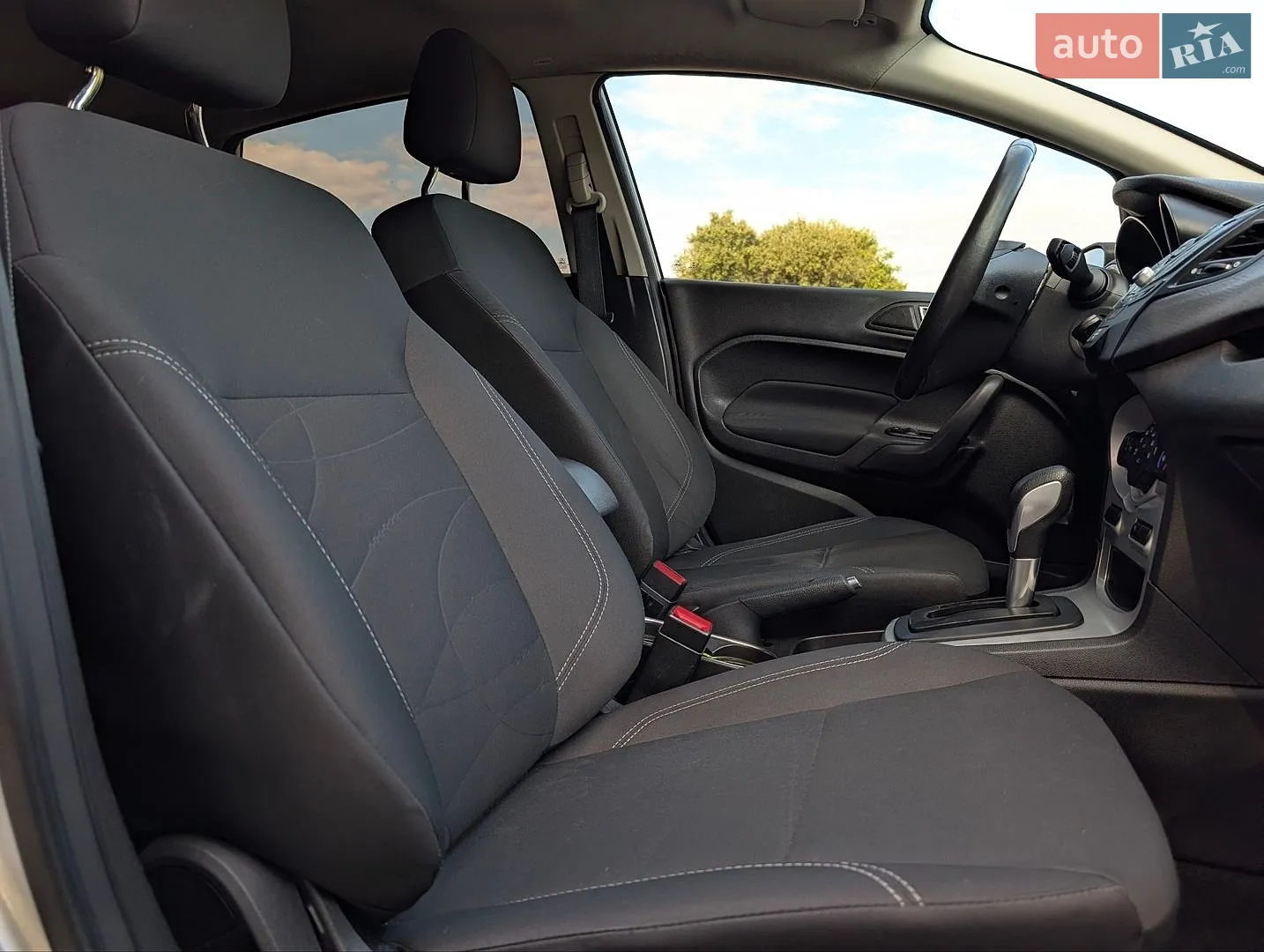 2016 Ford Fiesta - мініатюра 33