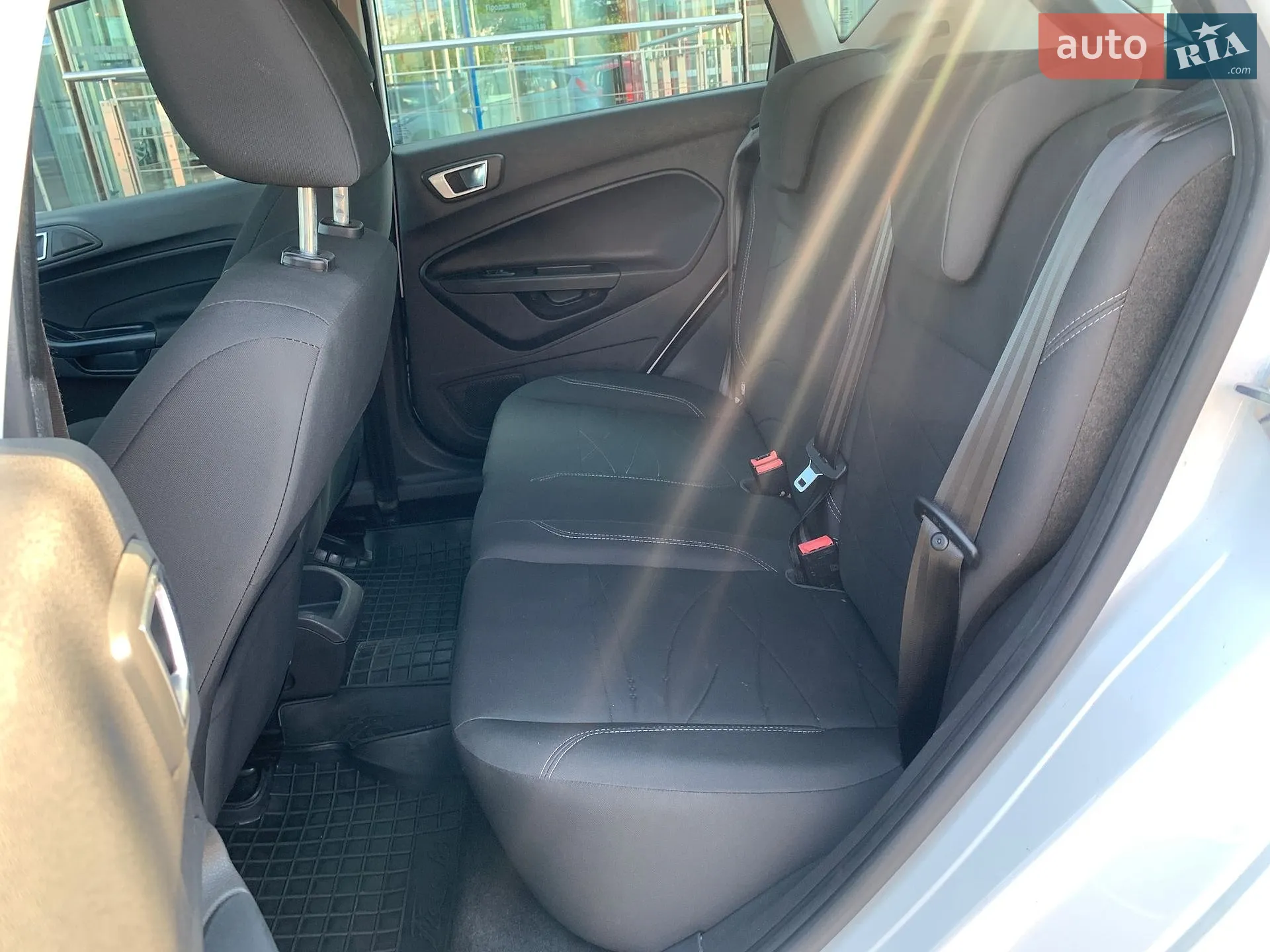 2015 Ford Fiesta - мініатюра 18