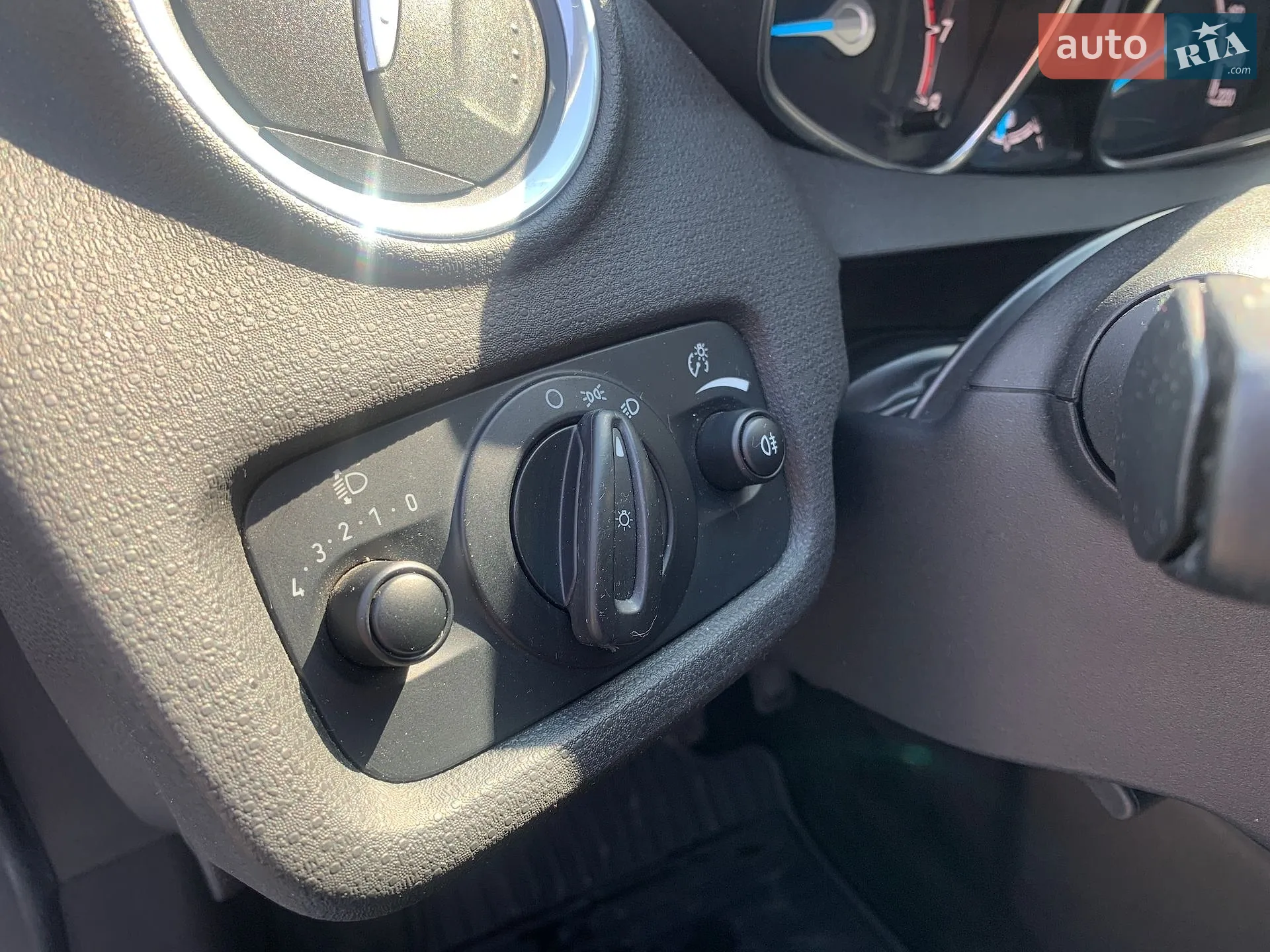 2017 Ford Fiesta - мініатюра 32