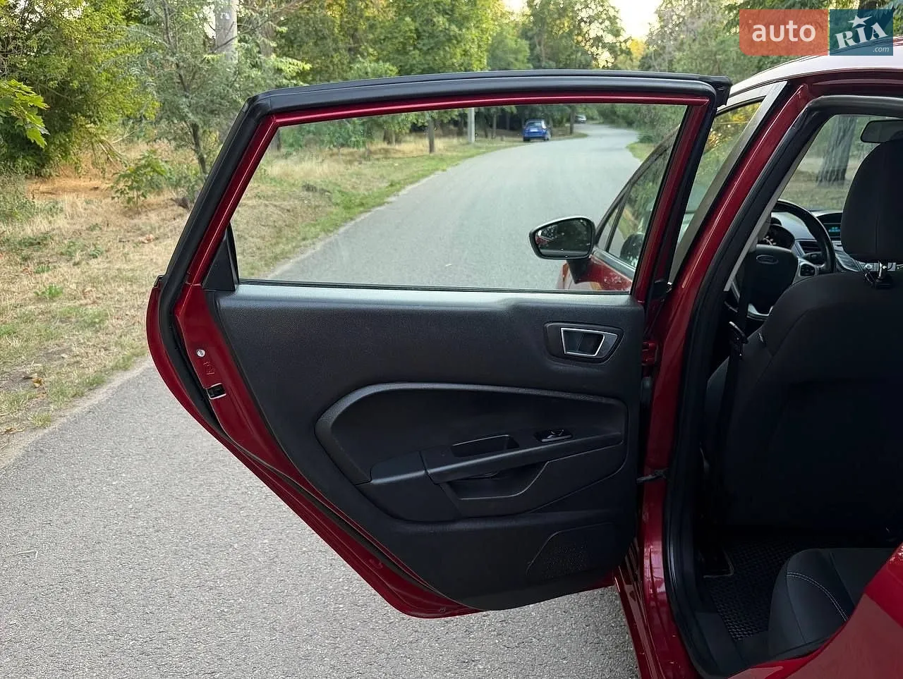 2013 Ford Fiesta - мініатюра 15