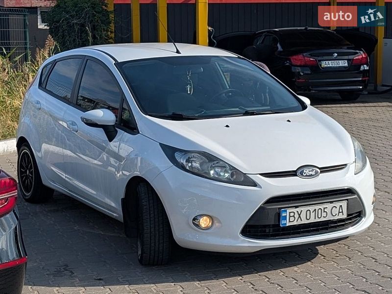Хетчбек Ford Fiesta 2012 в Хмельницькому