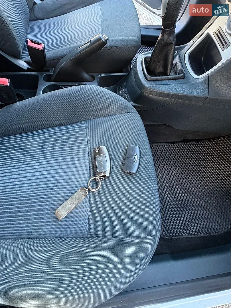 2012 Ford Fiesta - мініатюра 25