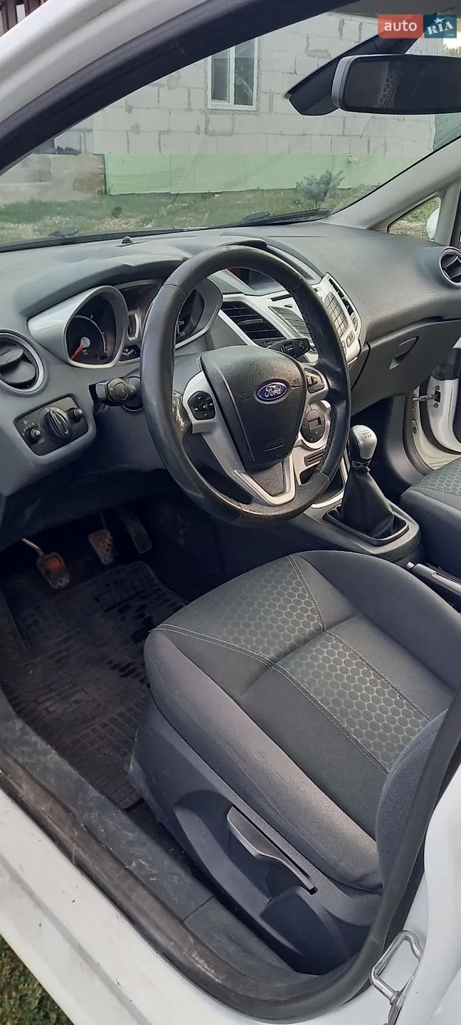 2011 Ford Fiesta - мініатюра 9