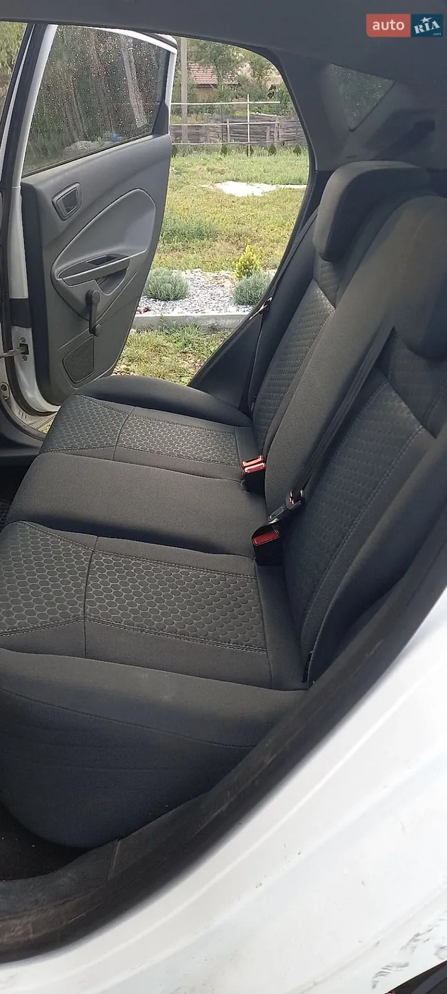 2011 Ford Fiesta - мініатюра 10