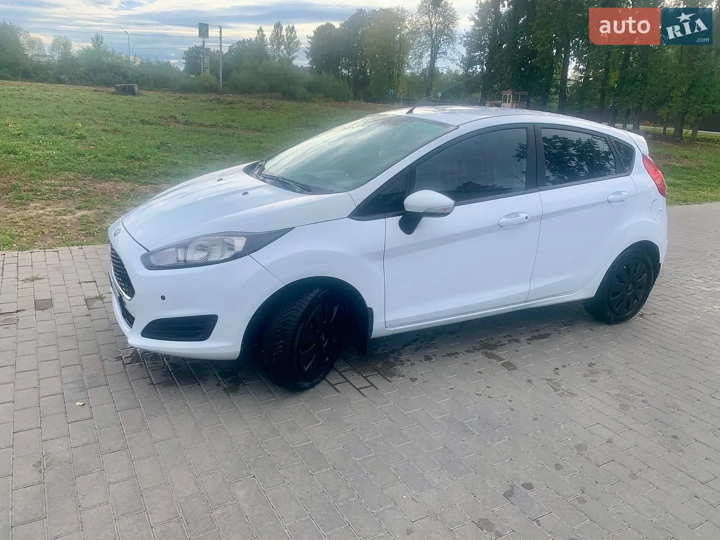 2016 Ford Fiesta - мініатюра 8