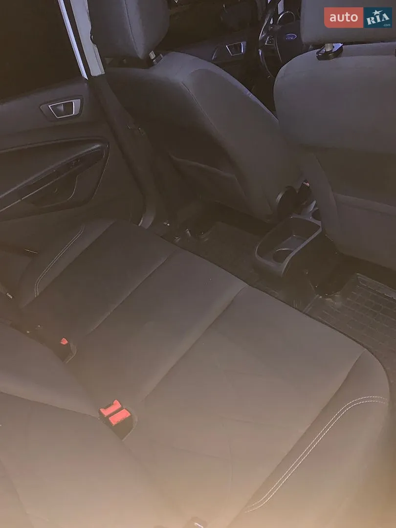 2016 Ford Fiesta - мініатюра 28