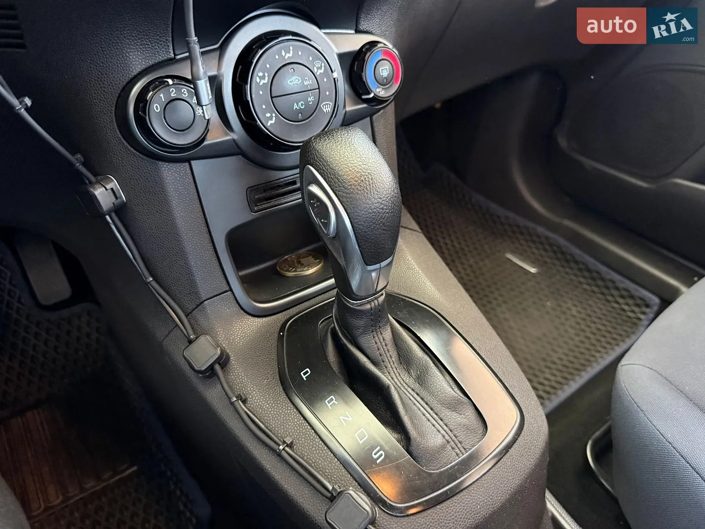 2014 Ford Fiesta - мініатюра 8