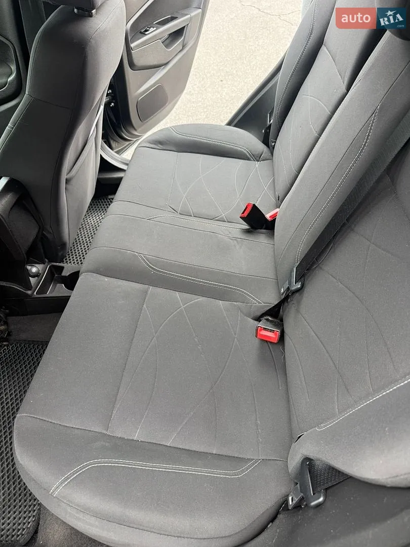 2013 Ford Fiesta - мініатюра 13