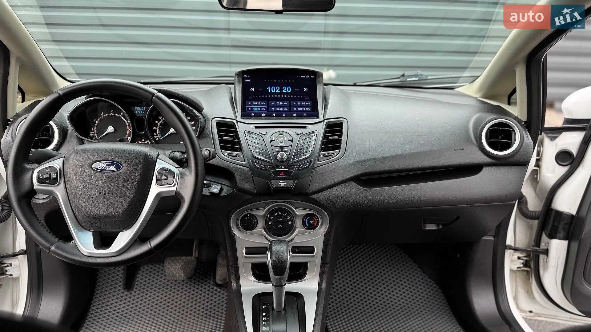 2015 Ford Fiesta - мініатюра 25