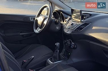 Хэтчбек Ford Fiesta 2013 в Мукачево