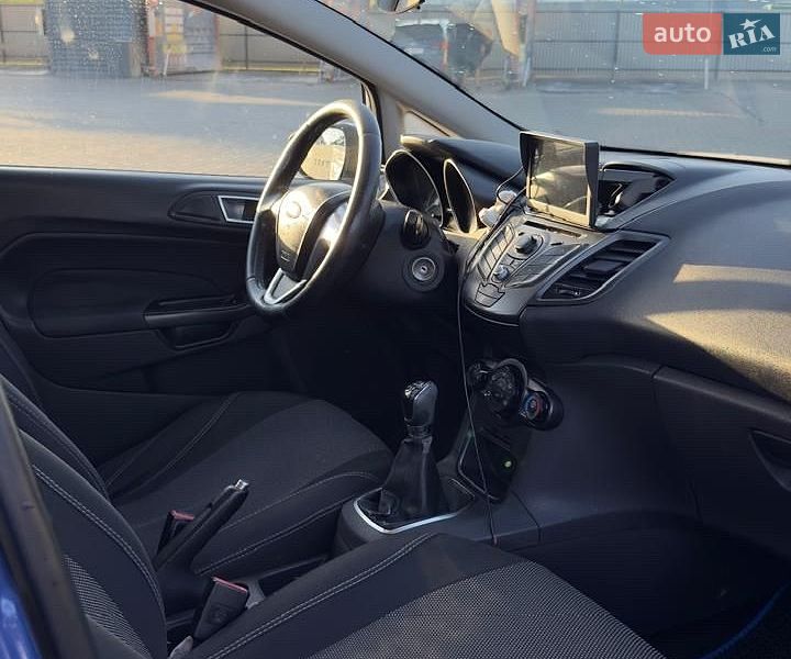 Хэтчбек Ford Fiesta 2013 в Мукачево
